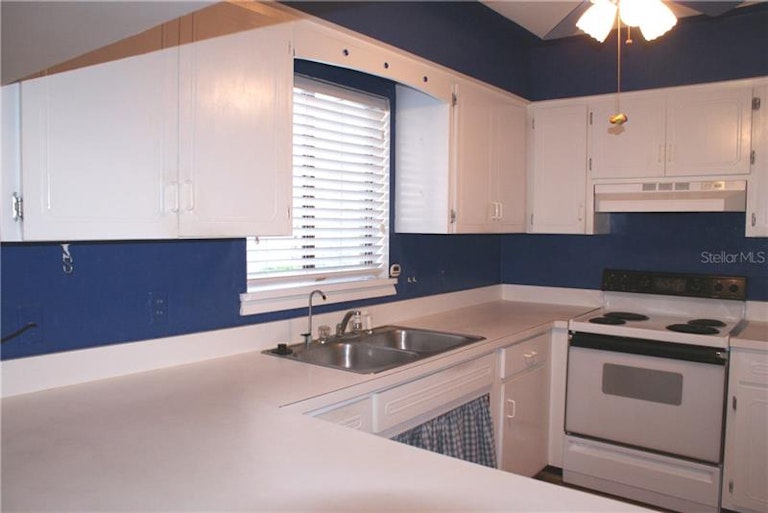 Photo 6 of 25 - 600 N Boundary Ave #105, Deland, FL 32720
