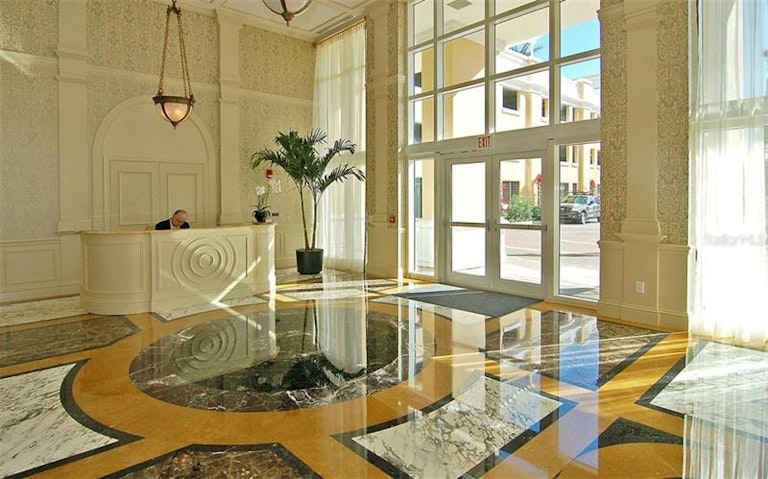 Photo 20 of 25 - 800 N Tamiami Trl #908, Sarasota, FL 34236