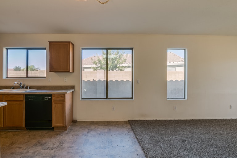 Photo 5 of 30 - 13162 W Clarendon Ave, Litchfield Park, AZ 85340