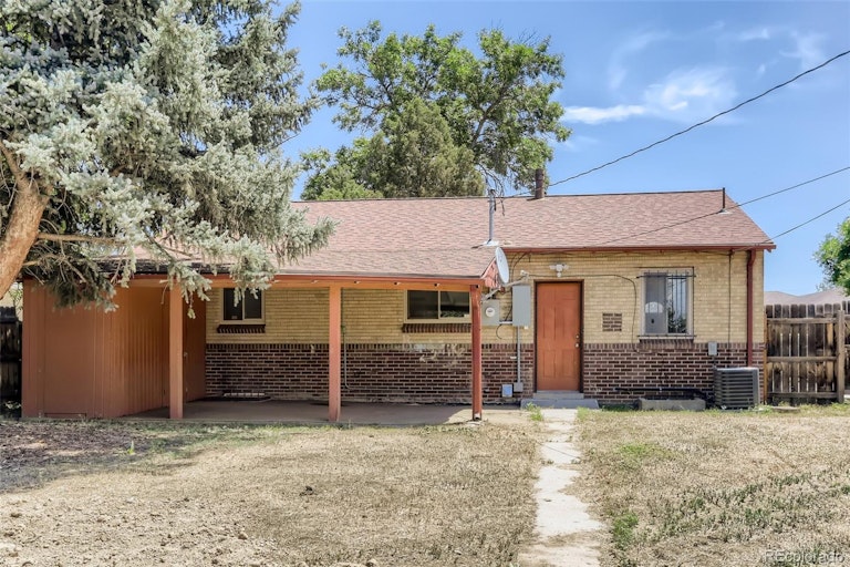 Photo 28 of 30 - 3261 Ivy St, Denver, CO 80207