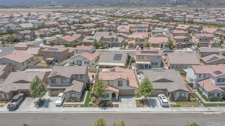 Photo 32 of 40 - 29312 Abelia Ln, Lake Elsinore, CA 92530