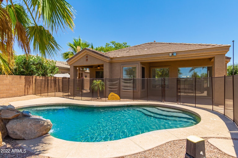 Photo 35 of 41 - 6836 S St Andrews Way, Gilbert, AZ 85298