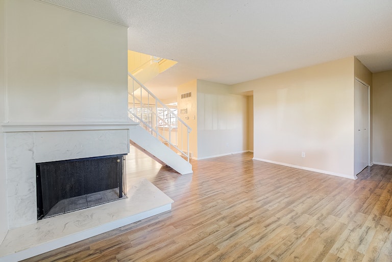 Photo 13 of 25 - 638 S Youngfield Ct, Lakewood, CO 80228