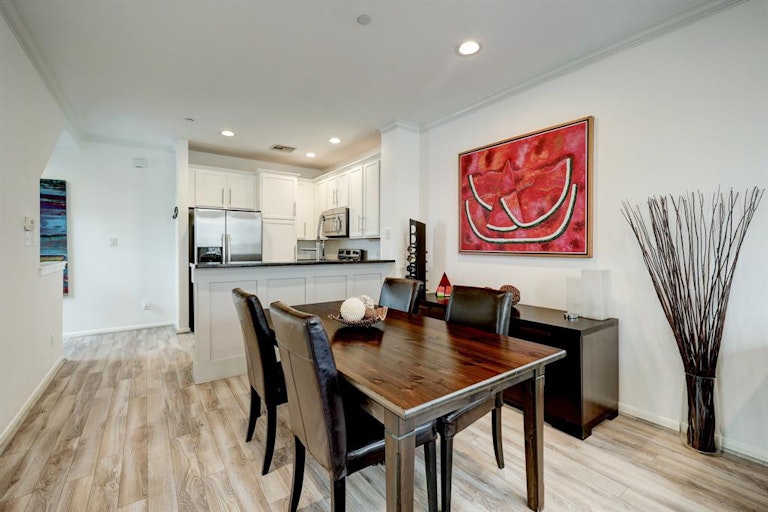 Photo 6 of 20 - 3001 Murworth Dr #501, Houston, TX 77025