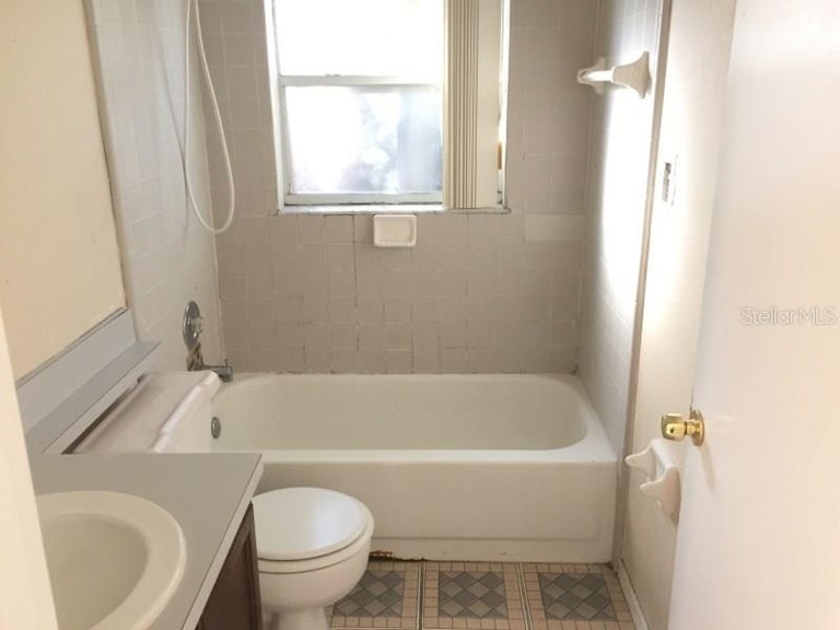 Photo 11 of 11 - 2871 Burwood Ave, Orlando, FL 32837