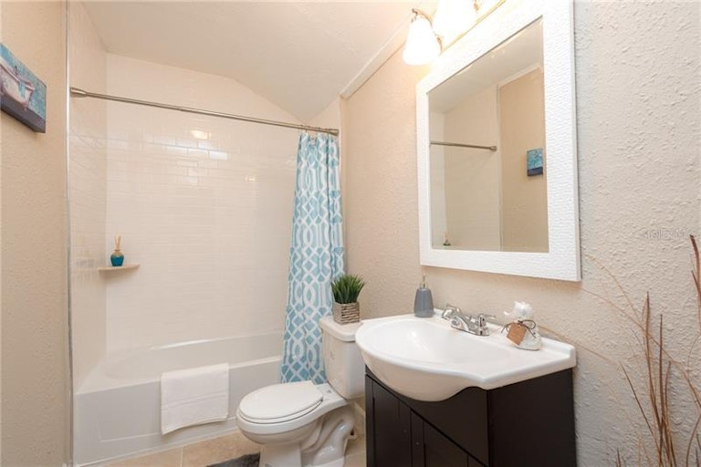 Photo 14 of 25 - 4218 N 13th St, Tampa, FL 33603