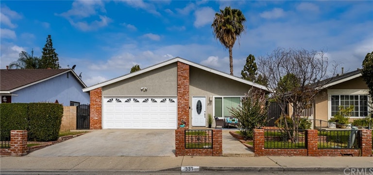 Photo 1 of 36 - 331 Monterey Cir, Placentia, CA 92870