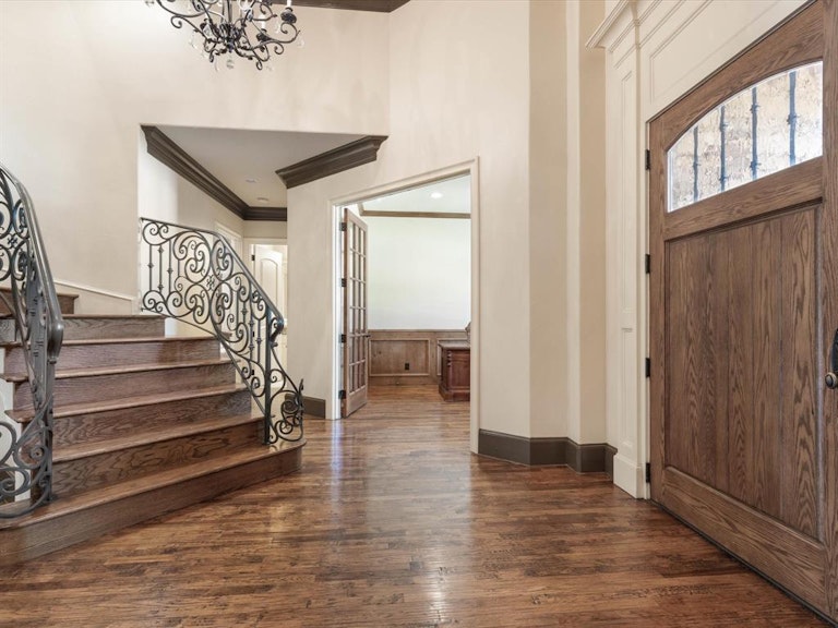 Photo 3 of 30 - 4636 Sidonia Ct, Fort Worth, TX 76126