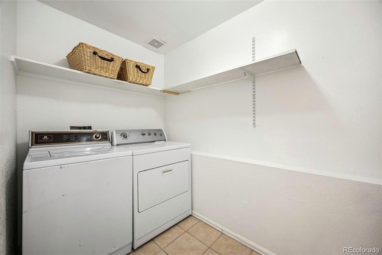 Photo 18 of 27 - 5322 S Liverpool Way, Centennial, CO 80015