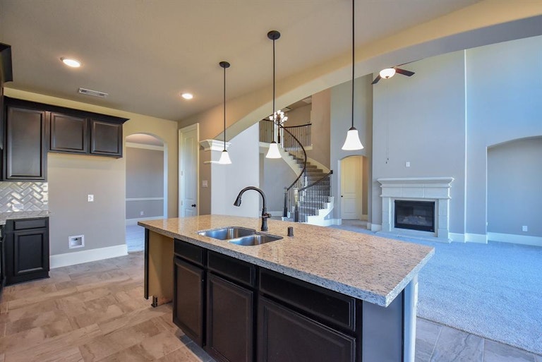 Photo 19 of 39 - 7518 Woolgrass Crescent Way, Katy, TX 77493