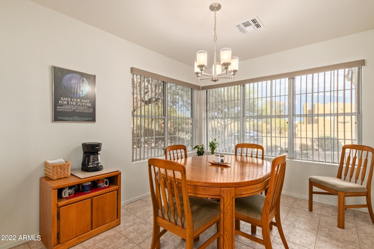 Photo 7 of 27 - 6826 S Hohokam Way, Gold Canyon, AZ 85118