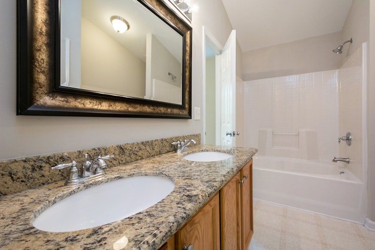 Photo 4 of 16 - 2708 Wyntercrest Ln, Durham, NC 27713