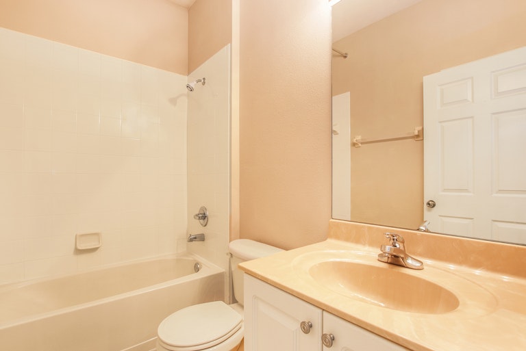 Photo 13 of 17 - 11572 Captiva Kay Dr, Riverview, FL 33569