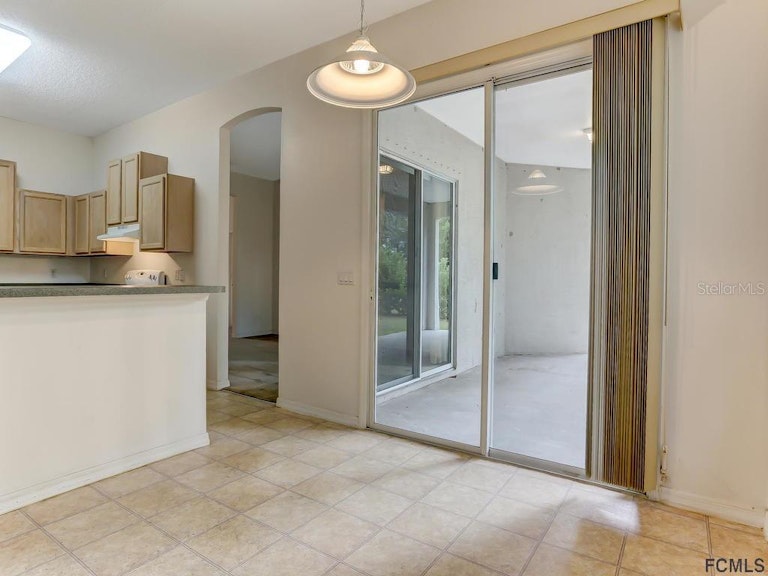 Photo 8 of 43 - 8 Pine Cedar Dr, Palm Coast, FL 32164