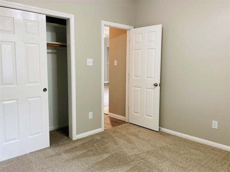 Photo 12 of 15 - 18215 Linden Forest Ln, Katy, TX 77449