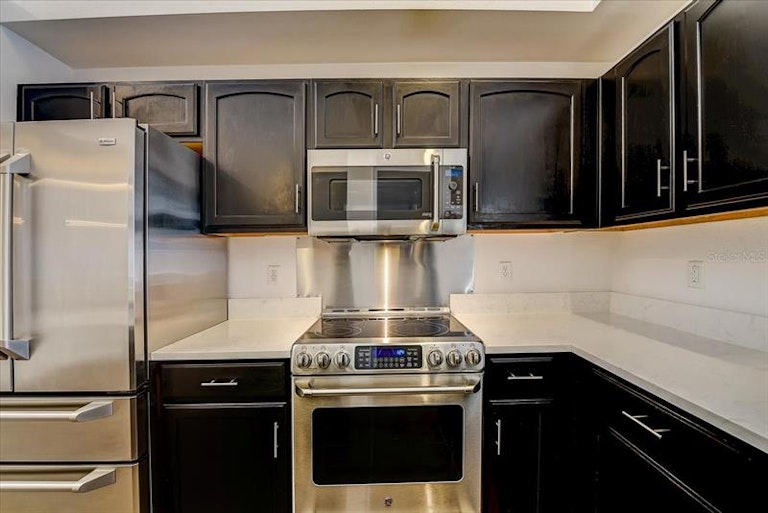 Photo 18 of 47 - 2203 Katana Pl, Brandon, FL 33511