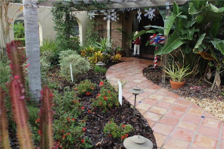 Photo 18 of 25 - 805 Sweetwater Club Blvd, Longwood, FL 32779