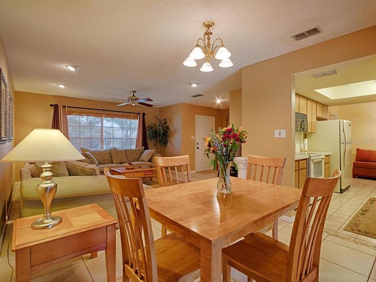 Photo 6 of 25 - 15926 Mystic Way, Tampa, FL 33624