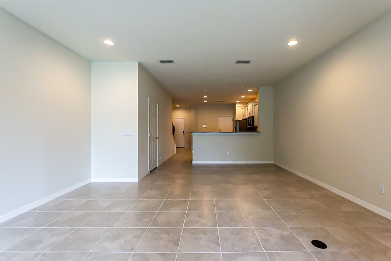 Photo 9 of 19 - 1236 Pavia Dr, Apopka, FL 32703