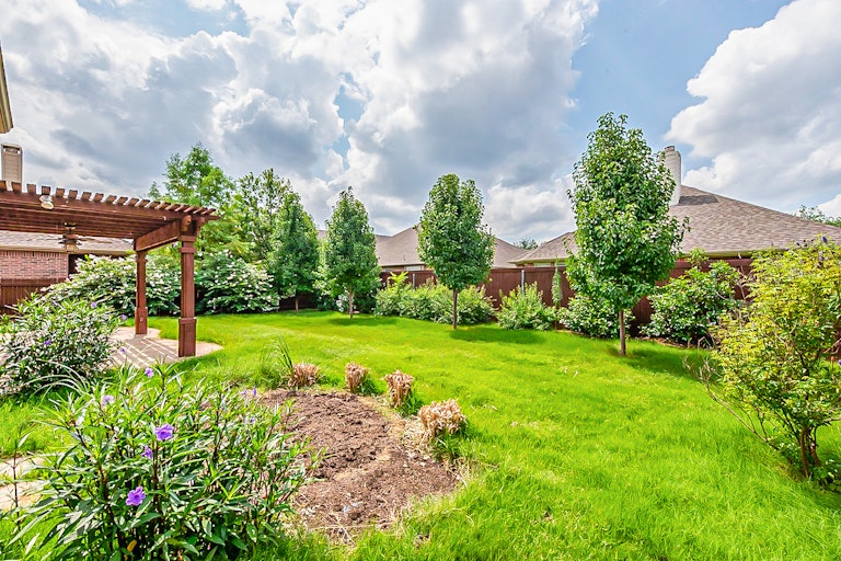 Photo 27 of 27 - 2612 Powderhorn Dr, Little Elm, TX 75068
