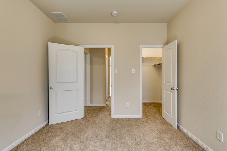 Photo 20 of 26 - 5908 Paddlefish Dr, Fort Worth, TX 76179