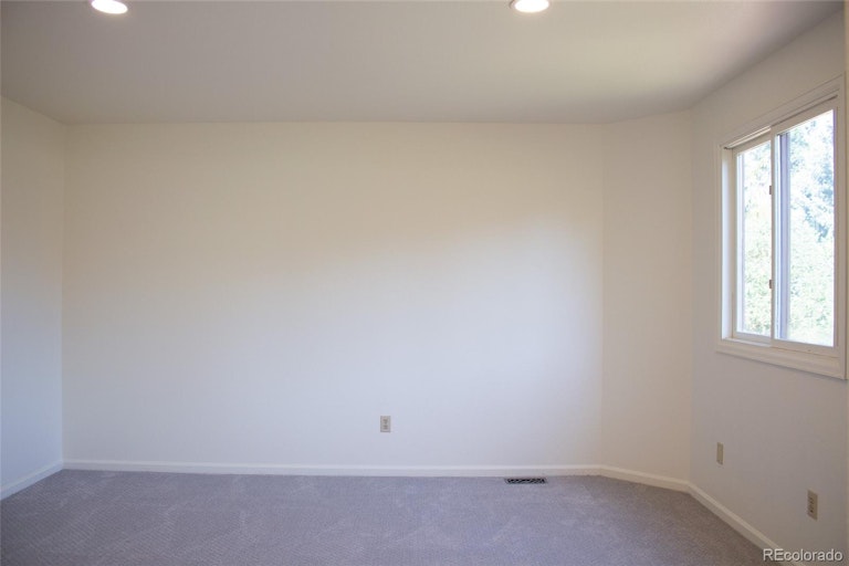 Photo 18 of 37 - 7659 Robb St, Arvada, CO 80005