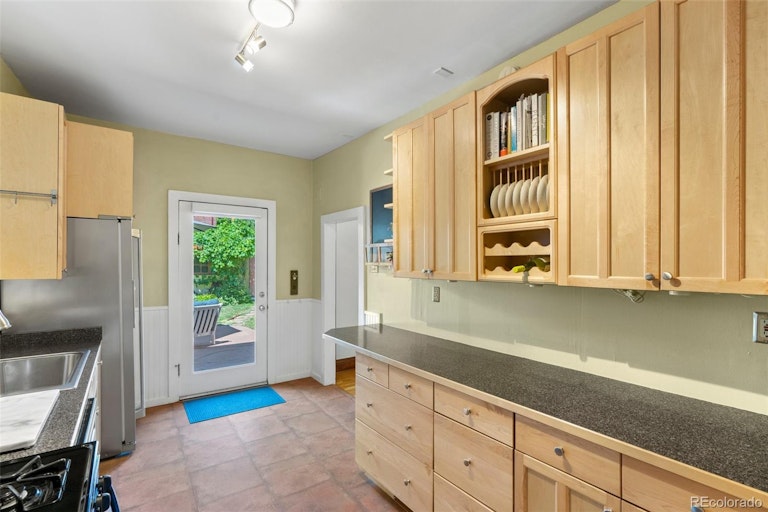 Photo 18 of 35 - 1359 Steele St, Denver, CO 80206