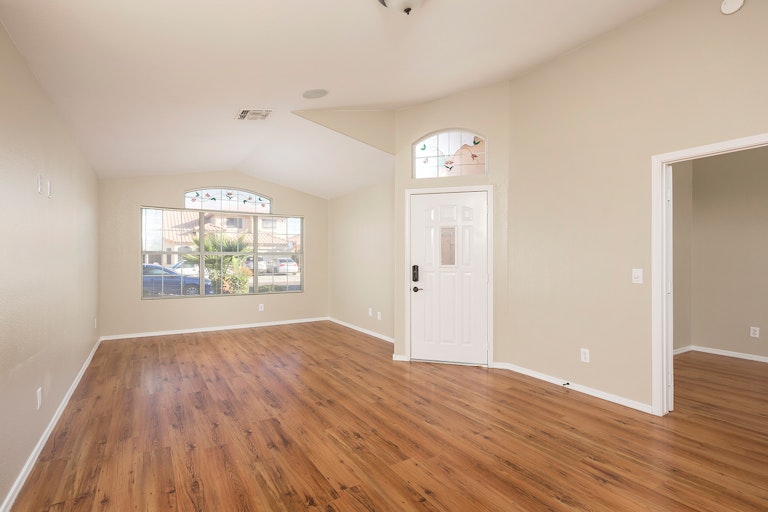 Photo 4 of 24 - 8920 W Davis Rd, Peoria, AZ 85382