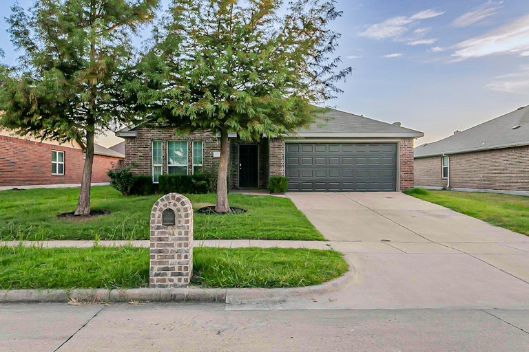 Photo 1 of 23 - 2321 Sparrow, Forney, TX 75126