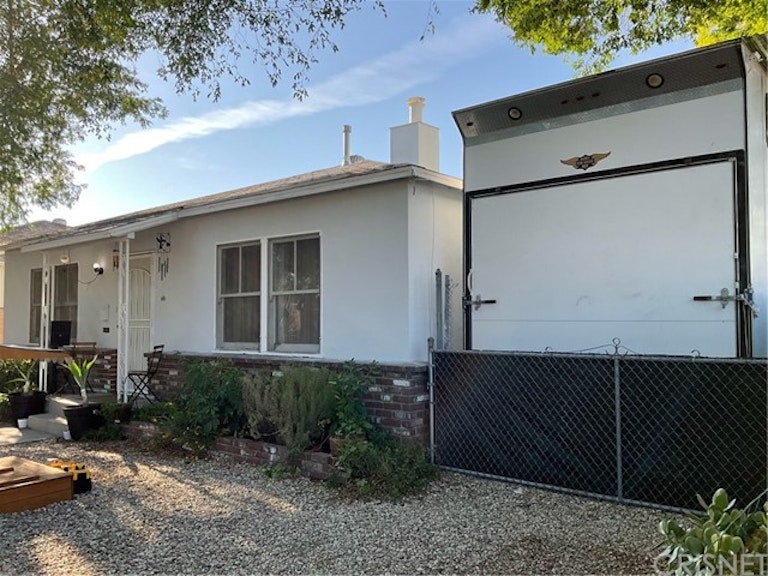 Photo 11 of 15 - 11201 Covello St, Sun Valley, CA 91352