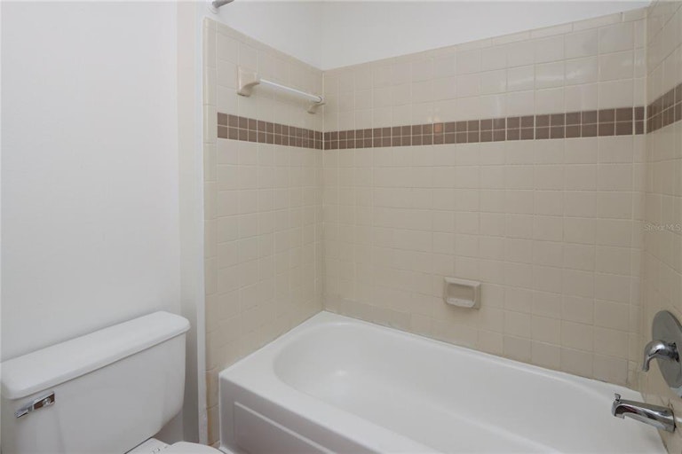 Photo 19 of 30 - 8681 Key Royale Ln #302, Tampa, FL 33614