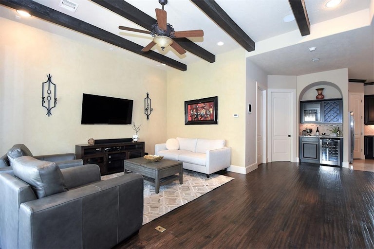 Photo 9 of 32 - 806 Reinerman St, Houston, TX 77007