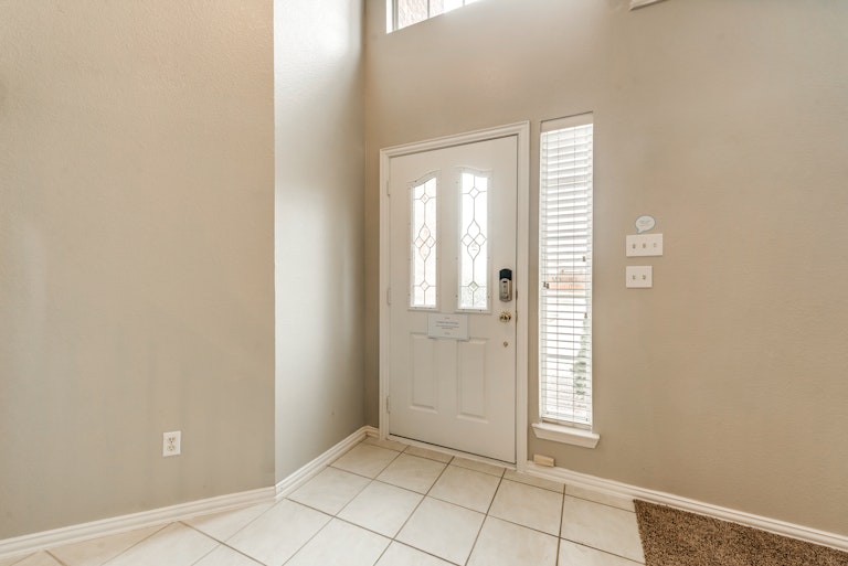 Photo 10 of 24 - 2802 Wildcreek Ct, Keller, TX 76248