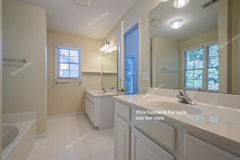 Photo 6 of 23 - 209 Calebra Way, Cary, NC 27519