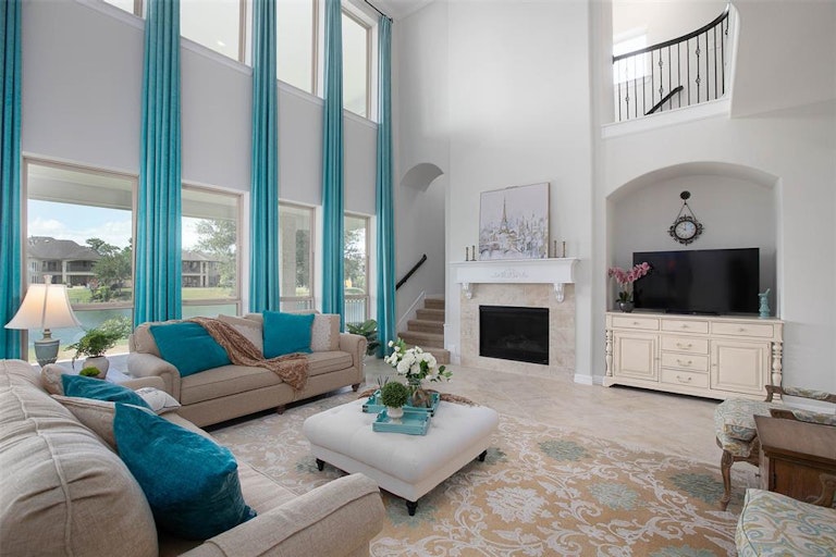 Photo 16 of 48 - 6339 Windermere Park Ln, Sugar Land, TX 77479