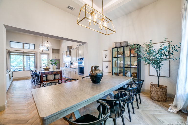 Photo 9 of 30 - 8822 Falcon Pl, San Antonio, TX 78256