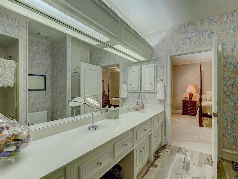 Photo 27 of 31 - 17316 Club Hill Ln, Dallas, TX 75248