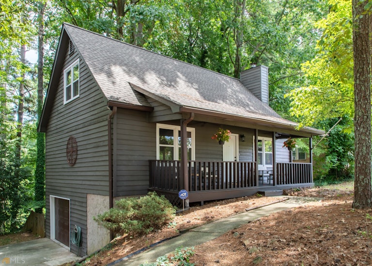 Photo 1 of 44 - 751 San Fernando Dr SE, Smyrna, GA 30080