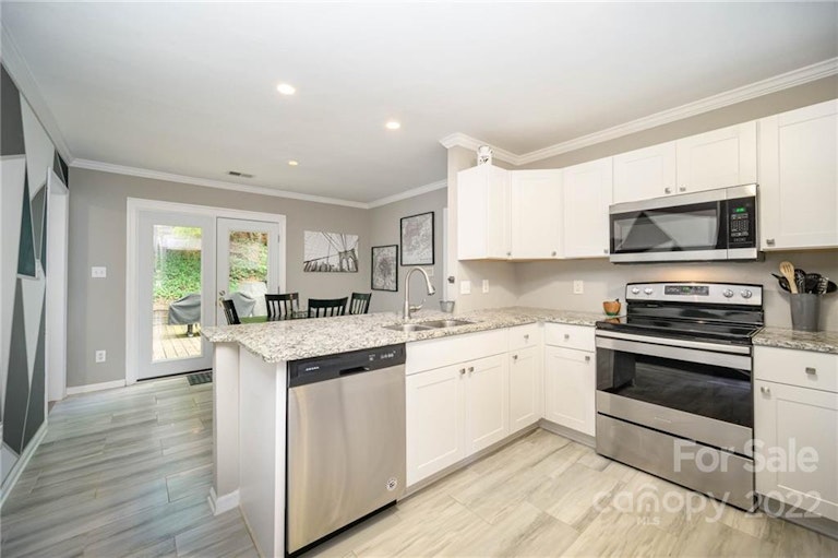 Photo 10 of 28 - 1129 Well Spring Dr, Charlotte, NC 28262