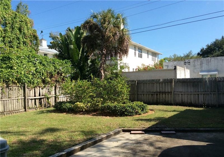 Photo 17 of 18 - 3535 Jacinto Ct, Sarasota, FL 34239