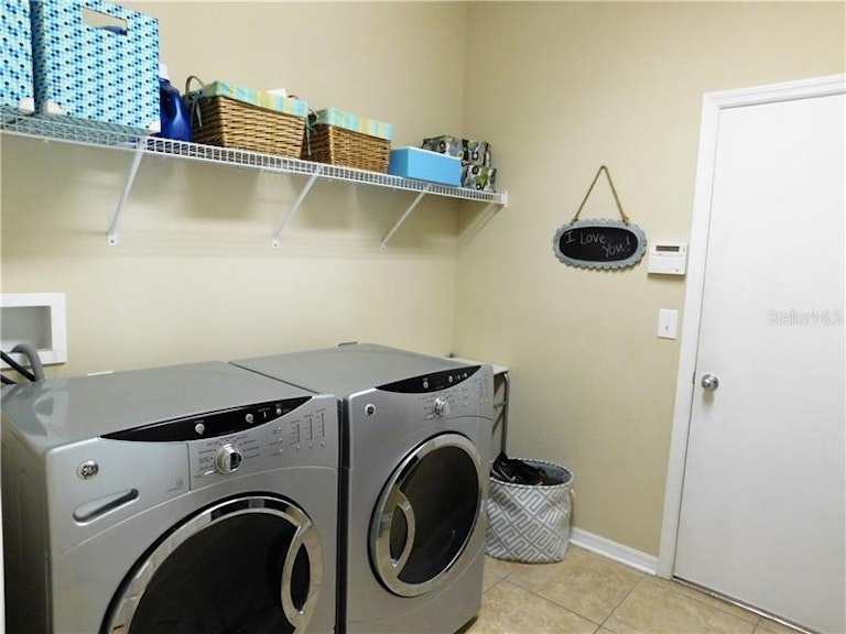 Photo 18 of 24 - 2646 Kenchester Loop, Wesley Chapel, FL 33543