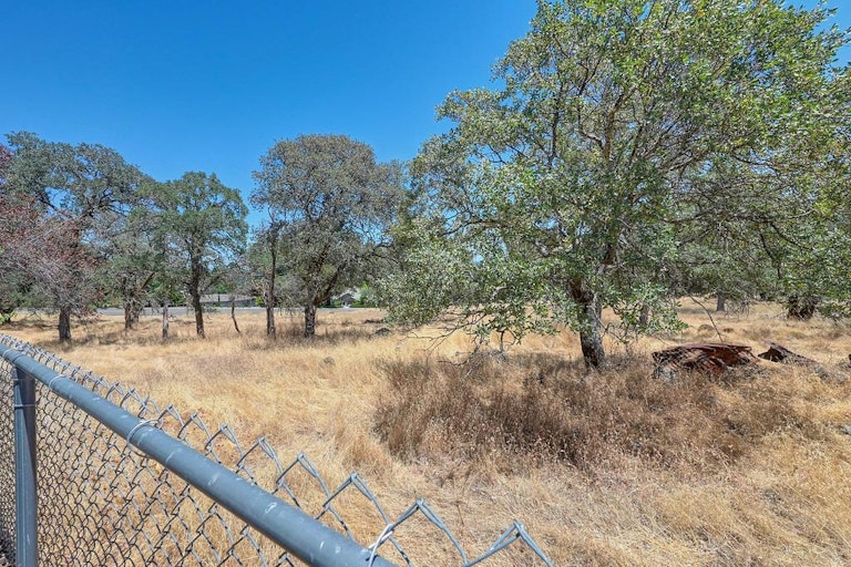 Photo 41 of 41 - 405 Riverview Dr, Auburn, CA 95603