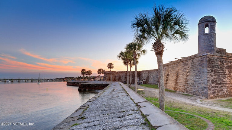 Photo 24 of 35 - 561 Coastline Way, Saint Augustine, FL 32092