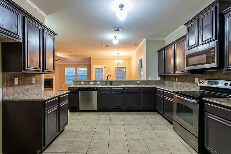 Photo 4 of 23 - 2321 Sparrow, Forney, TX 75126
