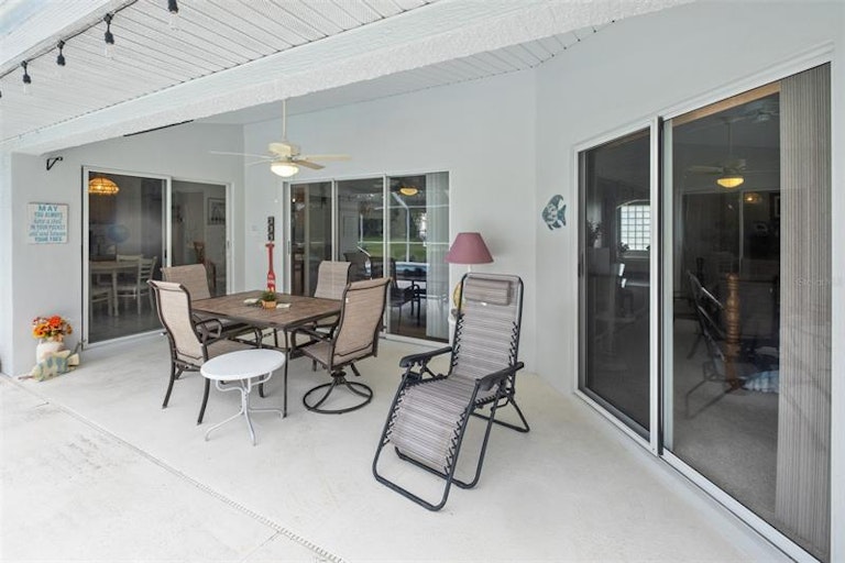 Photo 28 of 40 - 5085 Florentine Ct, Spring Hill, FL 34608