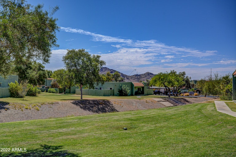 Photo 29 of 31 - 822 E Cochise Dr, Phoenix, AZ 85020