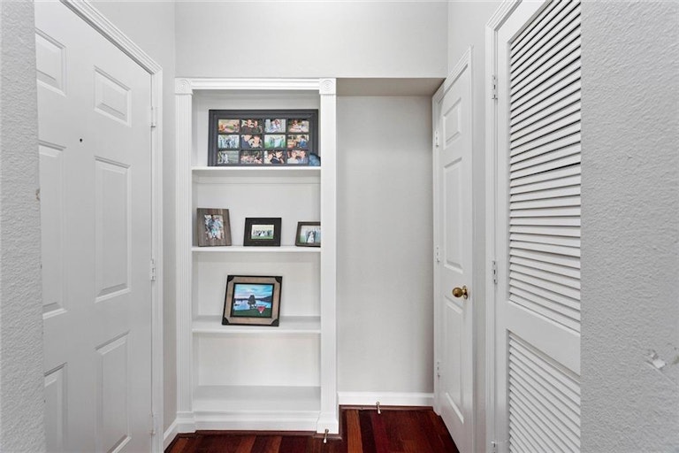Photo 6 of 25 - 3777 Peachtree Rd NE #432, Brookhaven, GA 30319