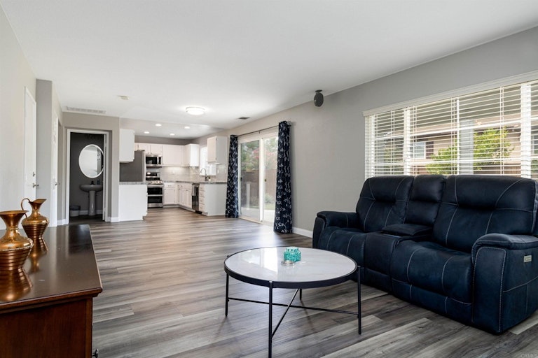 Photo 20 of 28 - 42017 Pine Needle St, Temecula, CA 92591