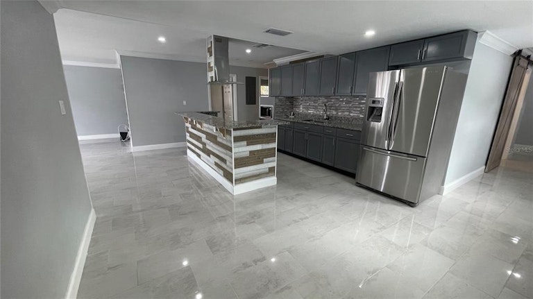 Photo 9 of 35 - 5103 N 30th St, Tampa, FL 33610