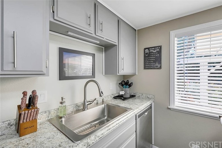 Photo 12 of 38 - 15904 Ada St, Canyon Country, CA 91387